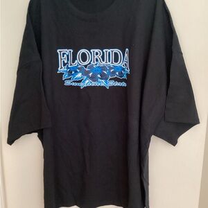 191. Gildan Black Tee with Blue Florida Graphic NWOT Unisex
